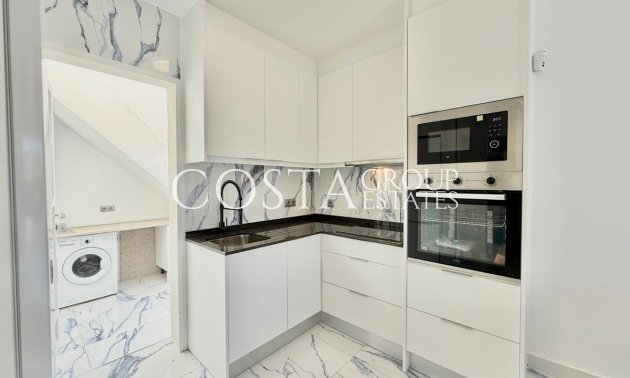 Resale - Villa -
Torrevieja - El Chaparral