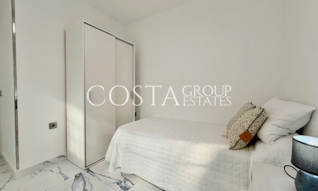 Resale - Villa -
Torrevieja - El Chaparral