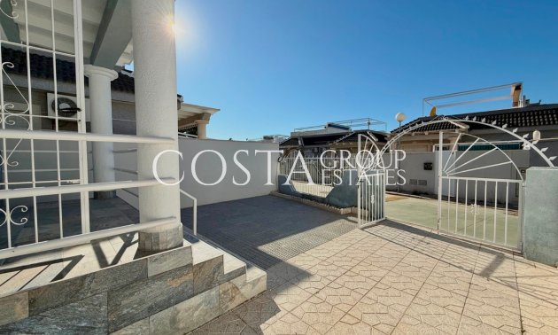 Resale - Villa -
Torrevieja - El Chaparral