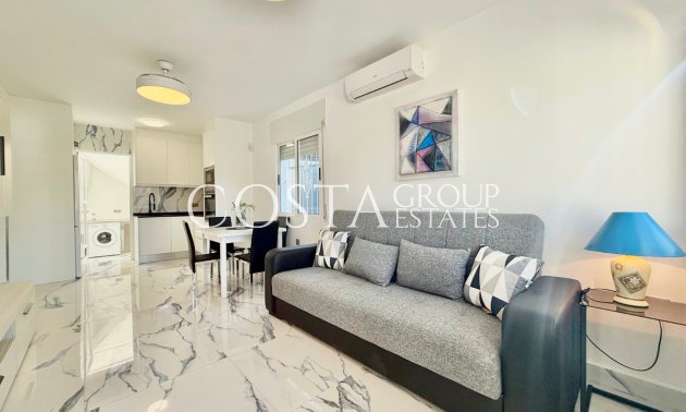 Resale - Villa -
Torrevieja - El Chaparral