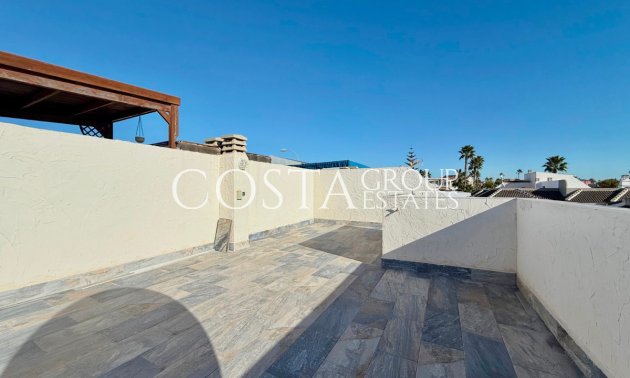 Resale - Villa -
Torrevieja - El Chaparral