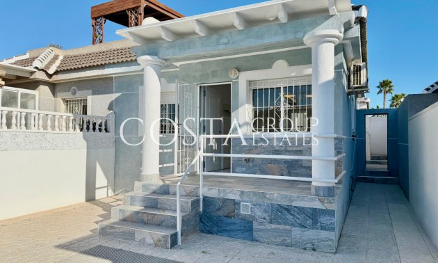 Resale - Villa -
Torrevieja - El Chaparral
