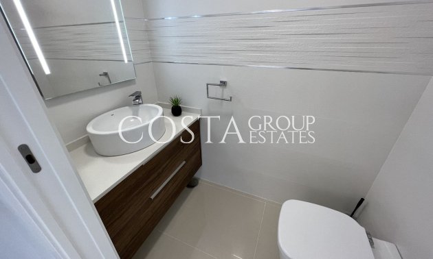 Wiederverkauf - Villa -
San Miguel de Salinas - San Miguel de Salinas Centro