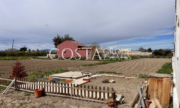 Herverkoop - Villa -
Dolores - Dolores Centro