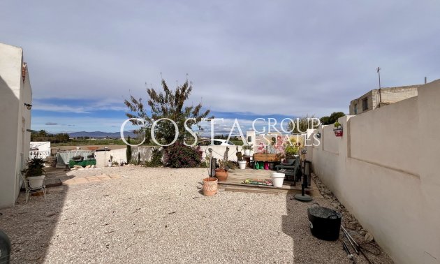 Herverkoop - Villa -
Dolores - Dolores Centro