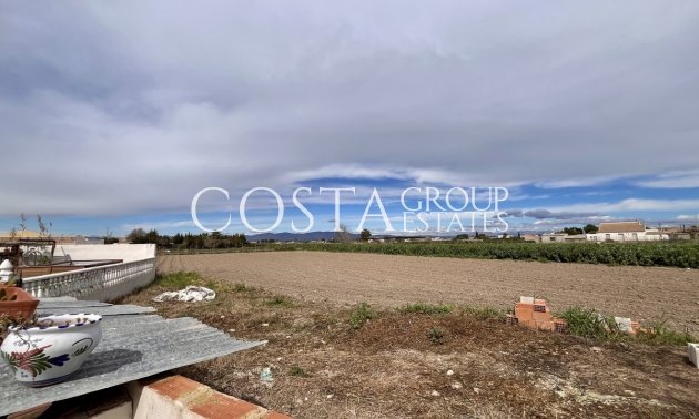 Herverkoop - Villa -
Dolores - Dolores Centro