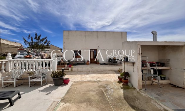 Herverkoop - Villa -
Dolores - Dolores Centro