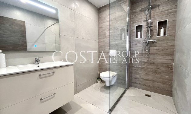 Wiederverkauf - Villa -
San Miguel de Salinas - San Miguel de Salinas Centro