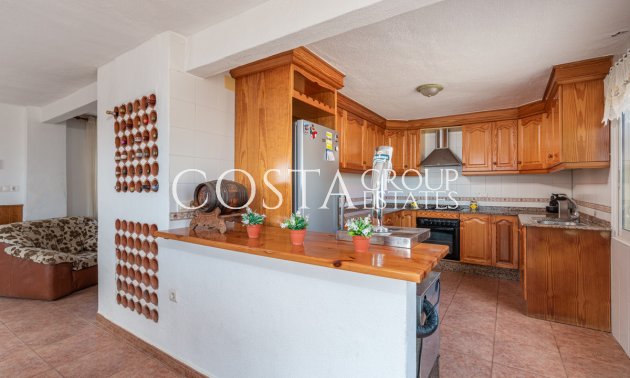 Resale - Villa -
Guardamar del Segura - Guardamar del Segura Centro