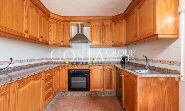 Resale - Villa -
Guardamar del Segura - Guardamar del Segura Centro