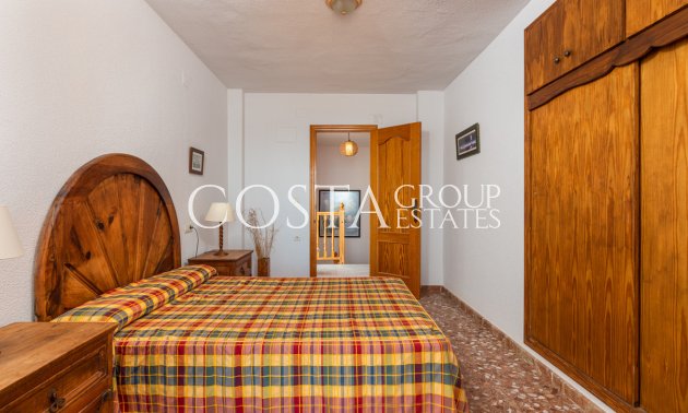 Resale - Villa -
Guardamar del Segura - Guardamar del Segura Centro