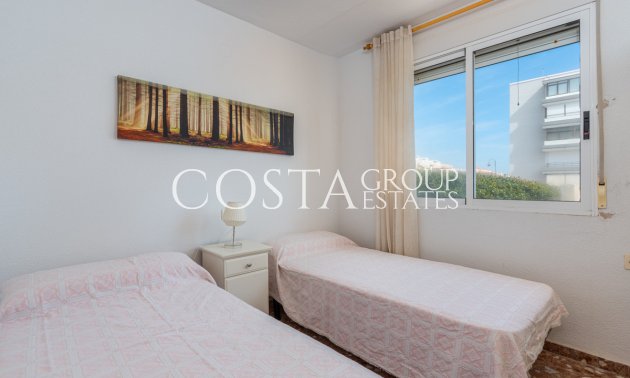 Resale - Villa -
Guardamar del Segura - Guardamar del Segura Centro