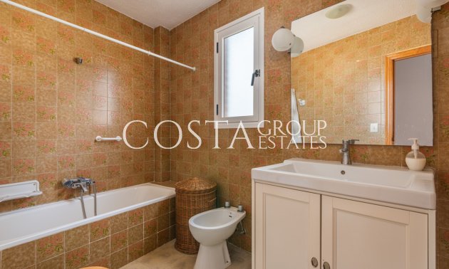 Resale - Villa -
Guardamar del Segura - Guardamar del Segura Centro