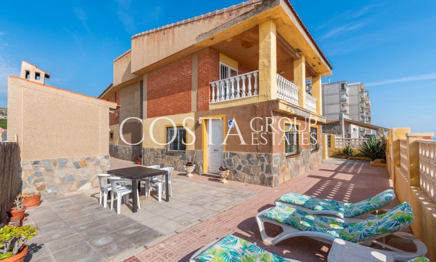 Resale - Villa -
Guardamar del Segura - Guardamar del Segura Centro