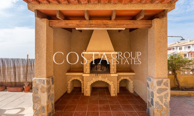 Resale - Villa -
Guardamar del Segura - Guardamar del Segura Centro