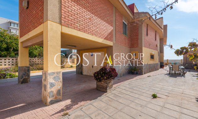 Resale - Villa -
Guardamar del Segura - Guardamar del Segura Centro