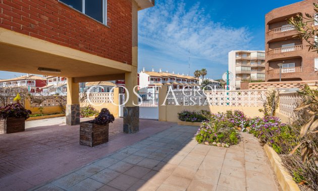 Resale - Villa -
Guardamar del Segura - Guardamar del Segura Centro