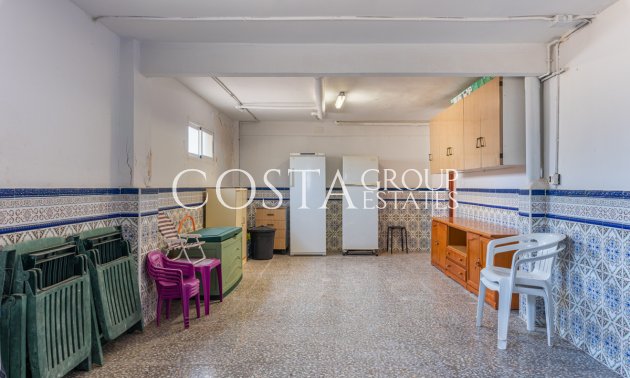 Resale - Villa -
Guardamar del Segura - Guardamar del Segura Centro