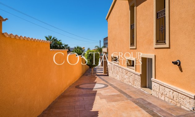 Resale - Villa -
Rojales - Ciudad Quesada