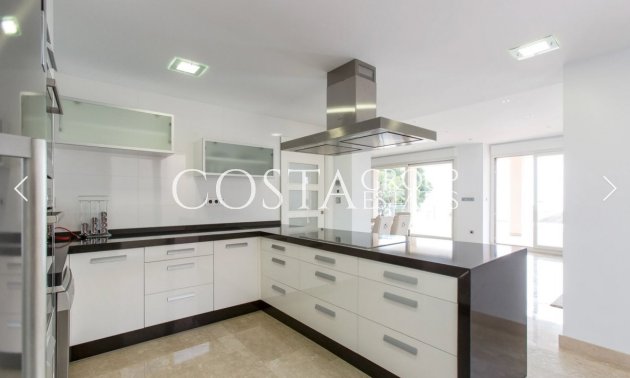 Herverkoop - Villa -
Teulada - Moraira