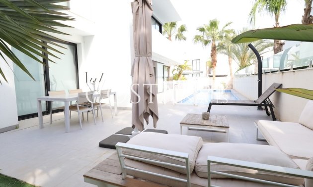 Revente - Villa -
Rojales - Quesada