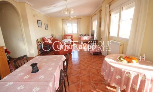 Wiederverkauf - Villa -
Torrevieja - Aguas Nuevas