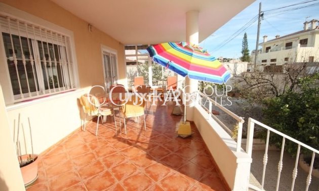 Wiederverkauf - Villa -
Torrevieja - Aguas Nuevas