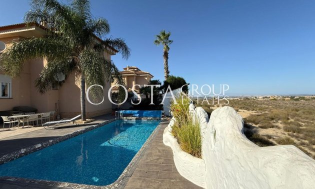 Wiederverkauf - Villa -
San Miguel de Salinas - San Miguel de Salinas Centro