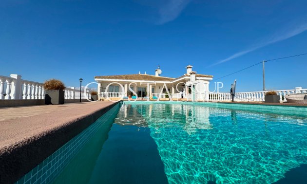 Herverkoop - Villa -
Rojales - Rojales Centro