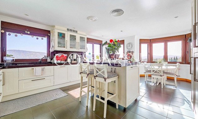 Wiederverkauf - Villa -
Pinoso - Pinoso Centro