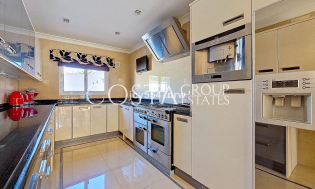 Herverkoop - Villa -
Teulada - Moraira