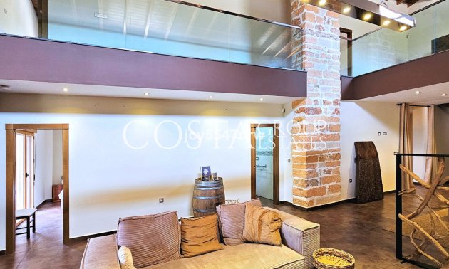 Wiederverkauf - Villa -
Yecla - Yecla Centro