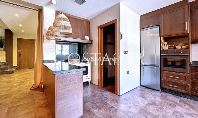 Wiederverkauf - Villa -
Yecla - Yecla Centro