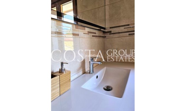 Wiederverkauf - Villa -
Yecla - Yecla Centro