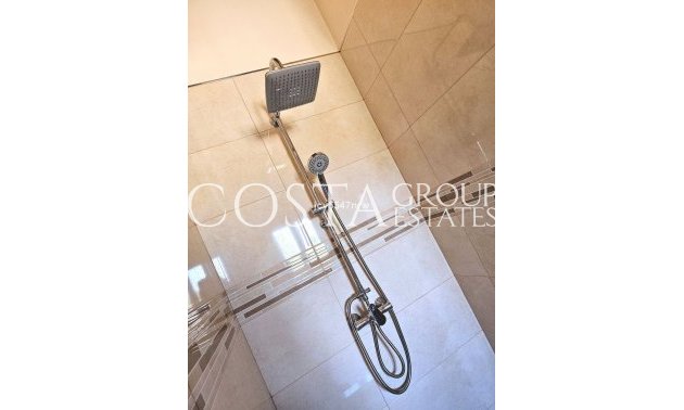 Wiederverkauf - Villa -
Yecla - Yecla Centro