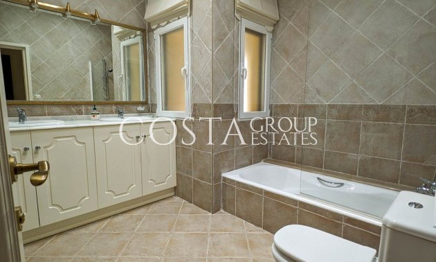 Resale - Villa -
Altea - Altea Centro