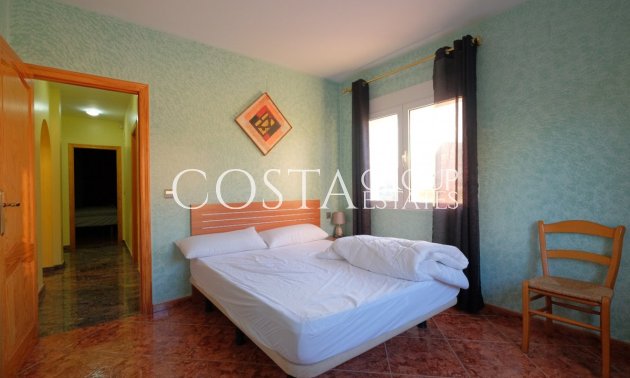 Odsprzedaż - Willa -
Calpe - Calpe Centro