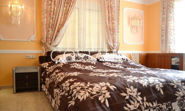 Odsprzedaż - Willa -
Calpe - Calpe Centro