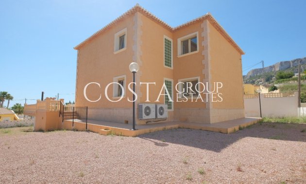 Resale - Villa -
Calpe - la Canuta