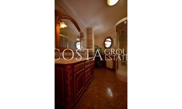 Resale - Villa -
Guardamar del Segura - Guardamar del Segura Centro