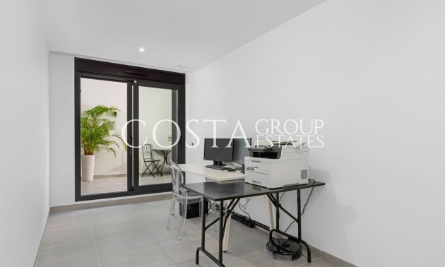 Wiederverkauf - Villa -
San Miguel de Salinas - San Miguel de Salinas Centro