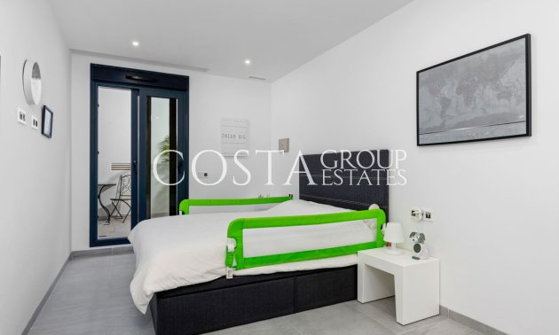 Wiederverkauf - Villa -
San Miguel de Salinas - San Miguel de Salinas Centro