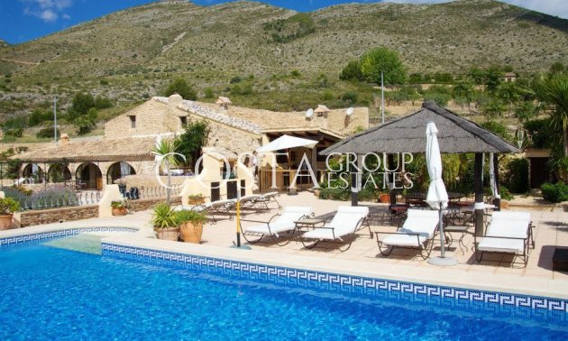 Odsprzedaż - Willa -
Benissa - Benissa Centro