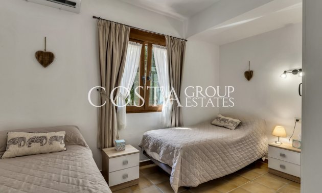 Wiederverkauf - Villa -
Benissa