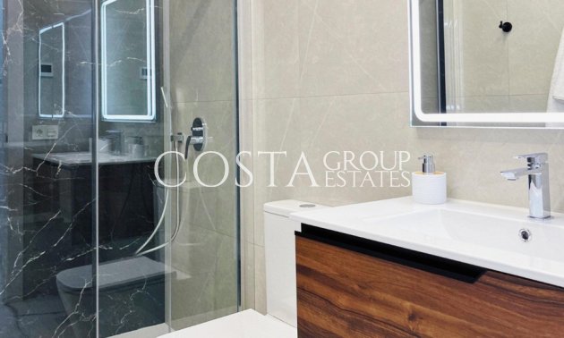 Resale - Apartments -
Torrevieja - Playa del Cura