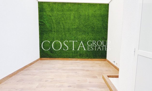 Resale - Apartments -
Torrevieja - Playa del Cura