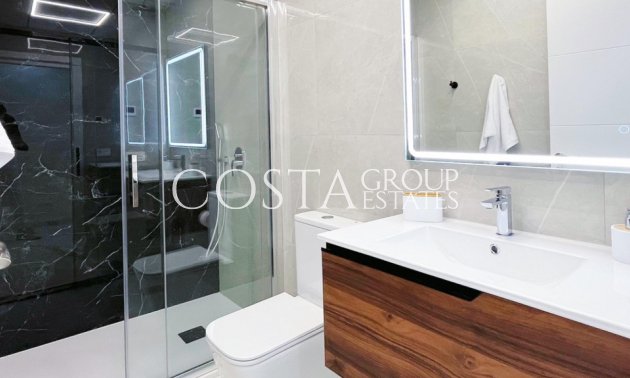 Resale - Apartments -
Torrevieja - Playa del Cura