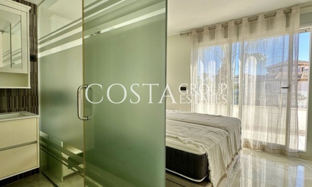 Herverkoop - Villa -
Orihuela Costa - Lomas de Cabo Roig