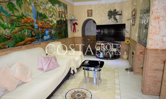 Resale - Villa -
Guardamar del Segura - Guardamar del Segura Centro