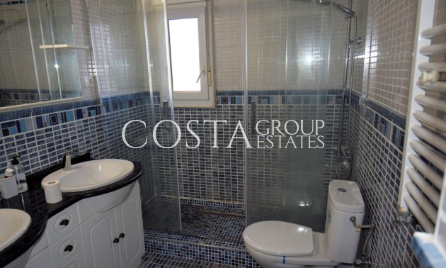 Resale - Villa -
Guardamar del Segura - Guardamar del Segura Centro